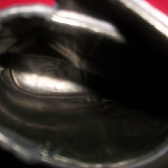 Pep Monjo Spain Handmade Eco-Friendly Flat Buckled Boots - Picture 2 of 10